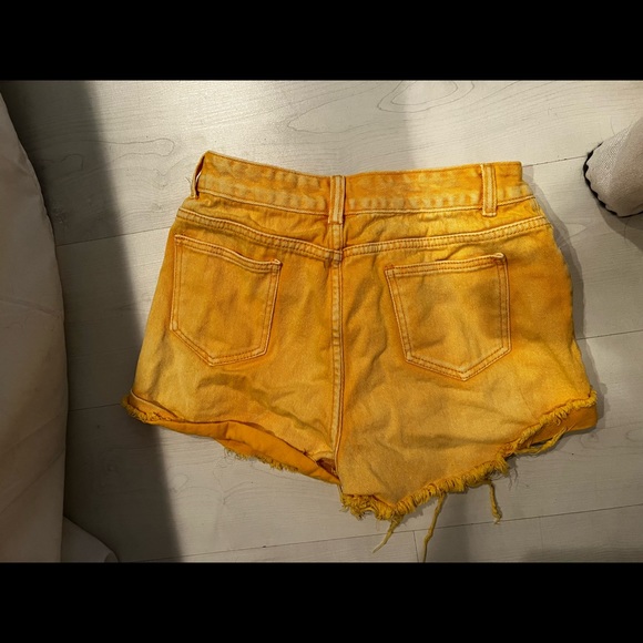 Yellow denim shorts - Picture 2 of 2